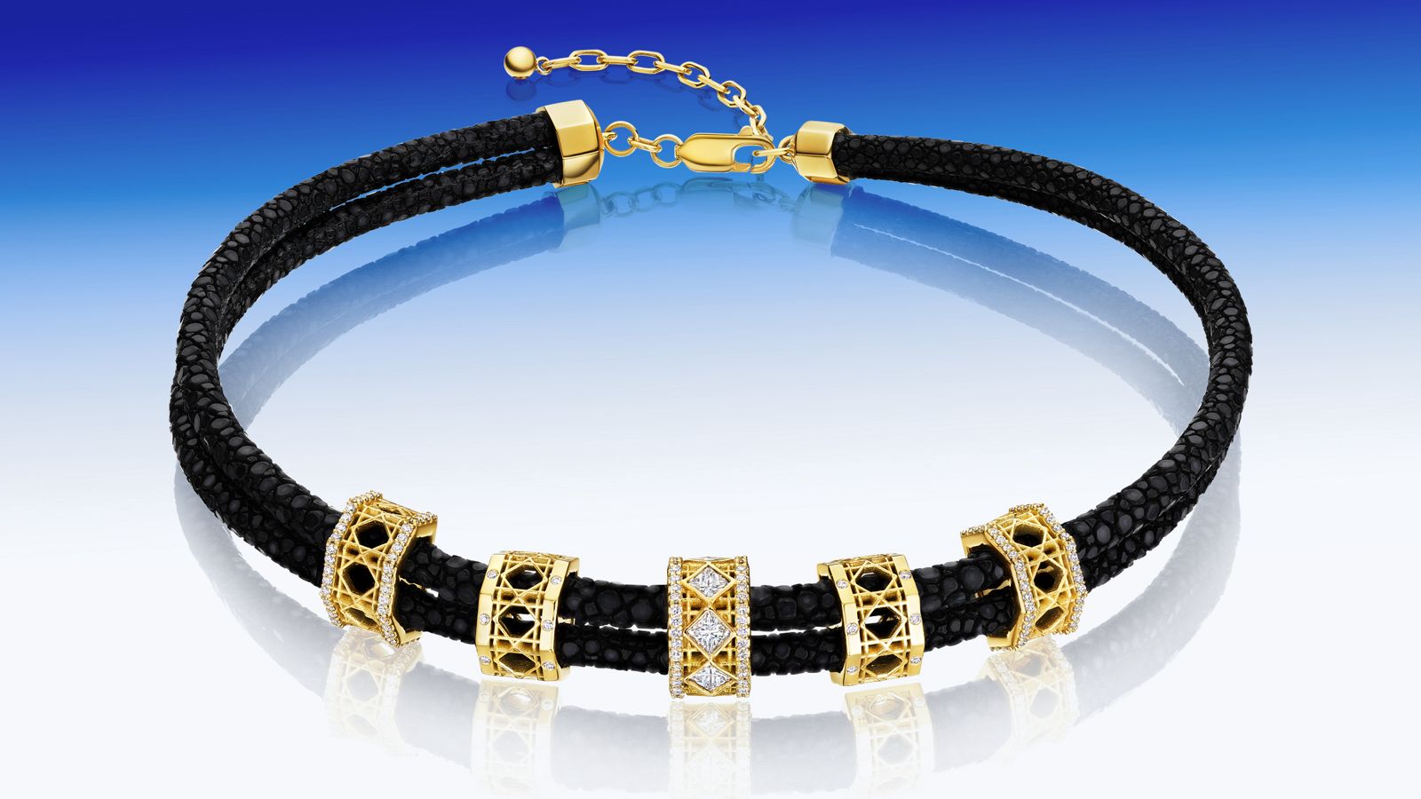 MoAnA LUU Abyss choker in stingray leather, diamonds and 18K yellow gold, featuring 5 cane-woven work beads inspired by traditional Caribbean fish traps, reflecting the house’s vision of Creole-inspired fine jewelry crafted in New York.