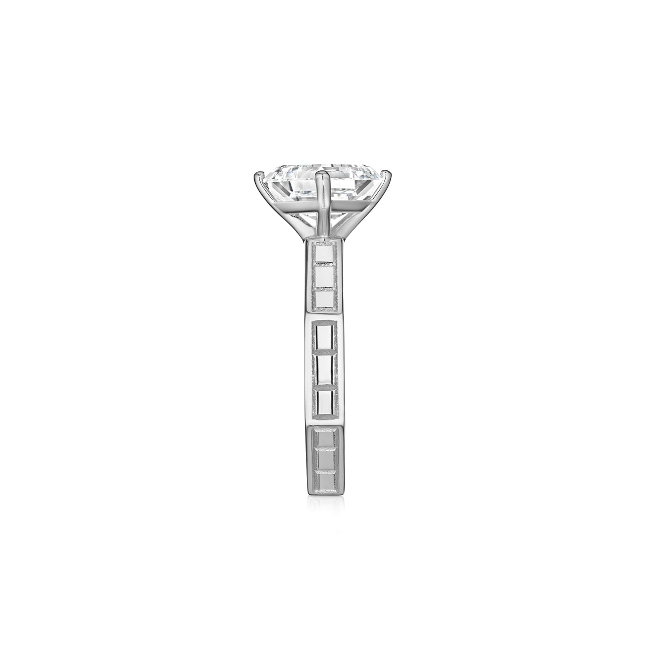 MoAnA LUU Ti engagement ring solitaire in 18K white gold in a geometric setting with clean architectural lines.