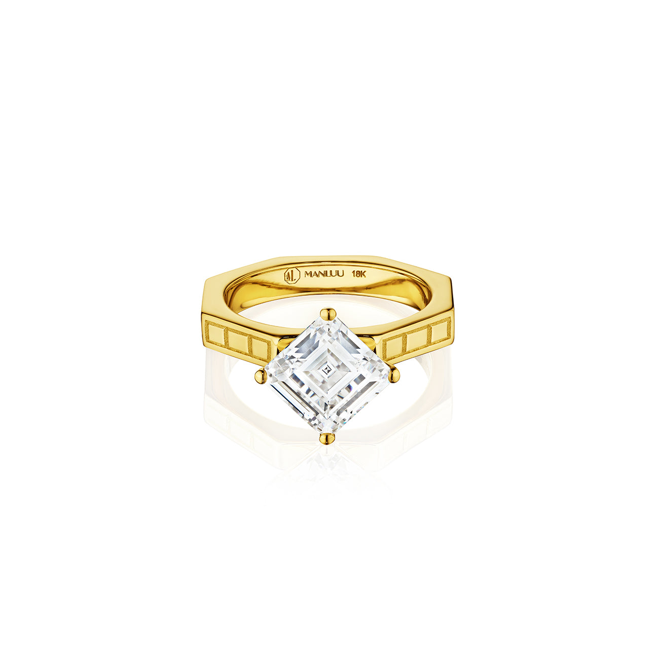 MoAnA LUU Ti engagement ring in 18K yellow gold, featuring an octagonal shape.