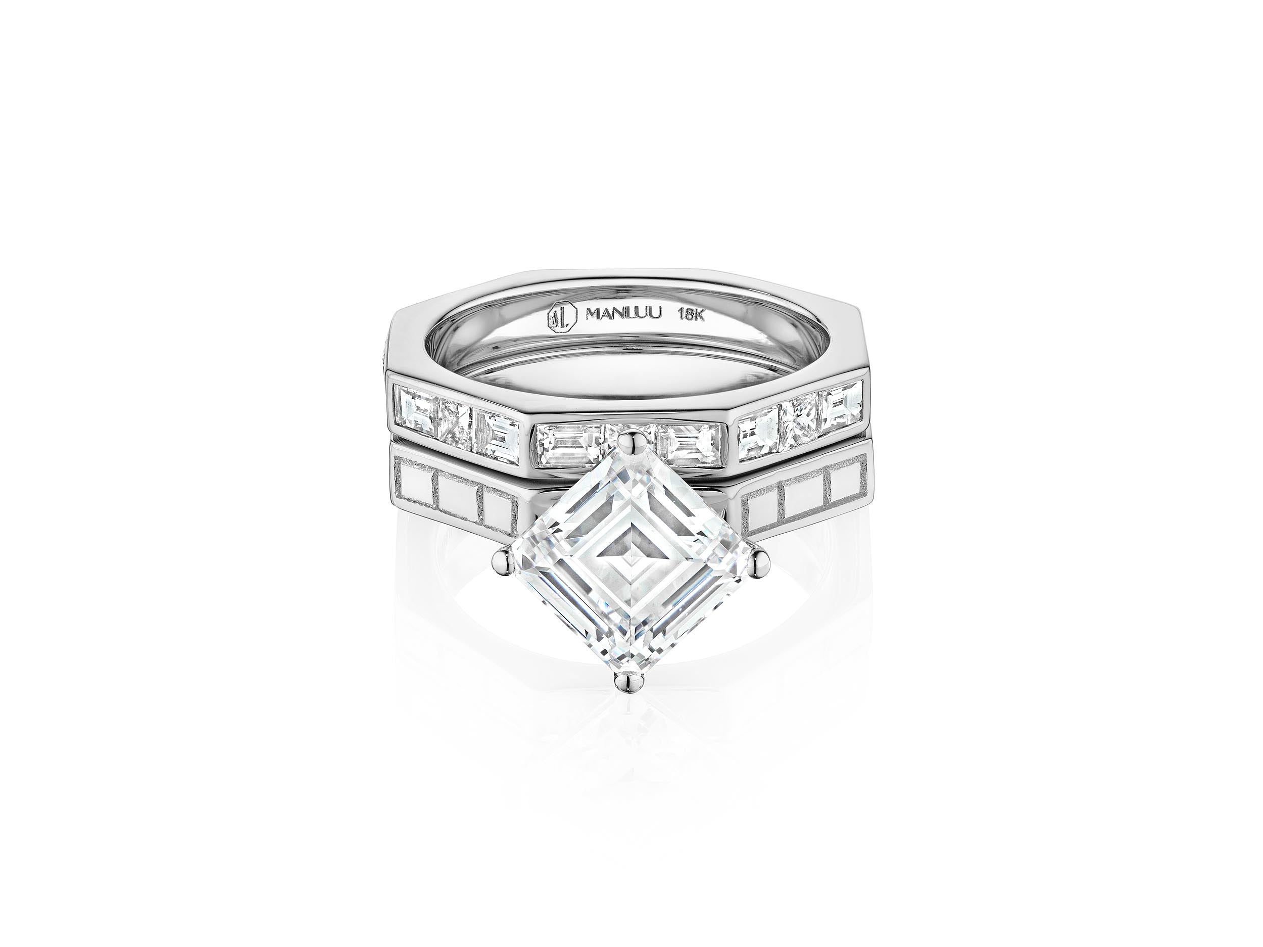 Ti Eternity Ring, 18K White Gold and Baguette Diamonds