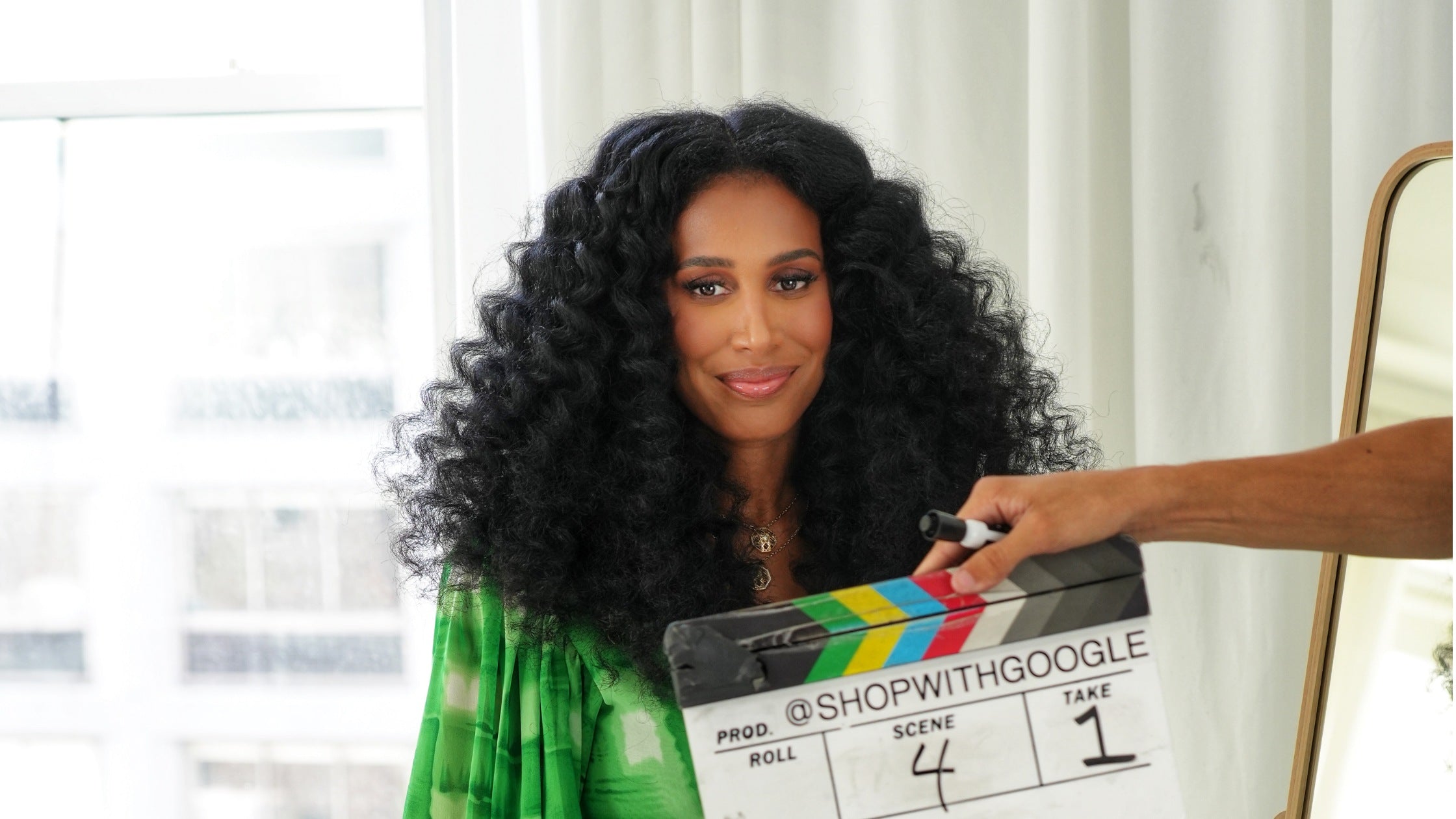 MoAnA LUU Partners with Shop with Google