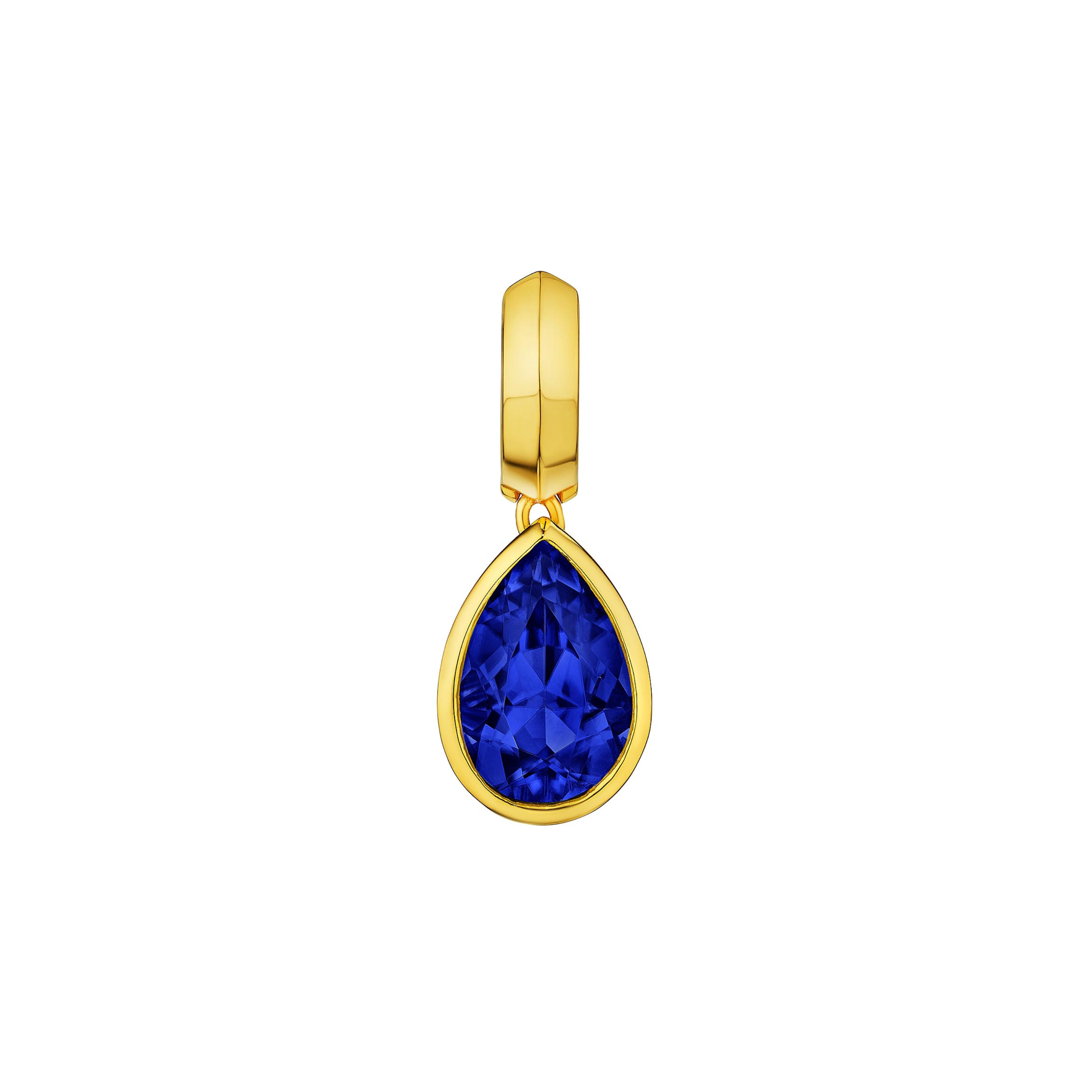 MoAnA LUU Dlo pear-shaped blue sapphire in 18K yellow gold, featuring a cane-woven frame inspired by traditional Caribbean fish traps, reflecting the house’s vision of Creole-inspired fine jewelry crafted in New York.