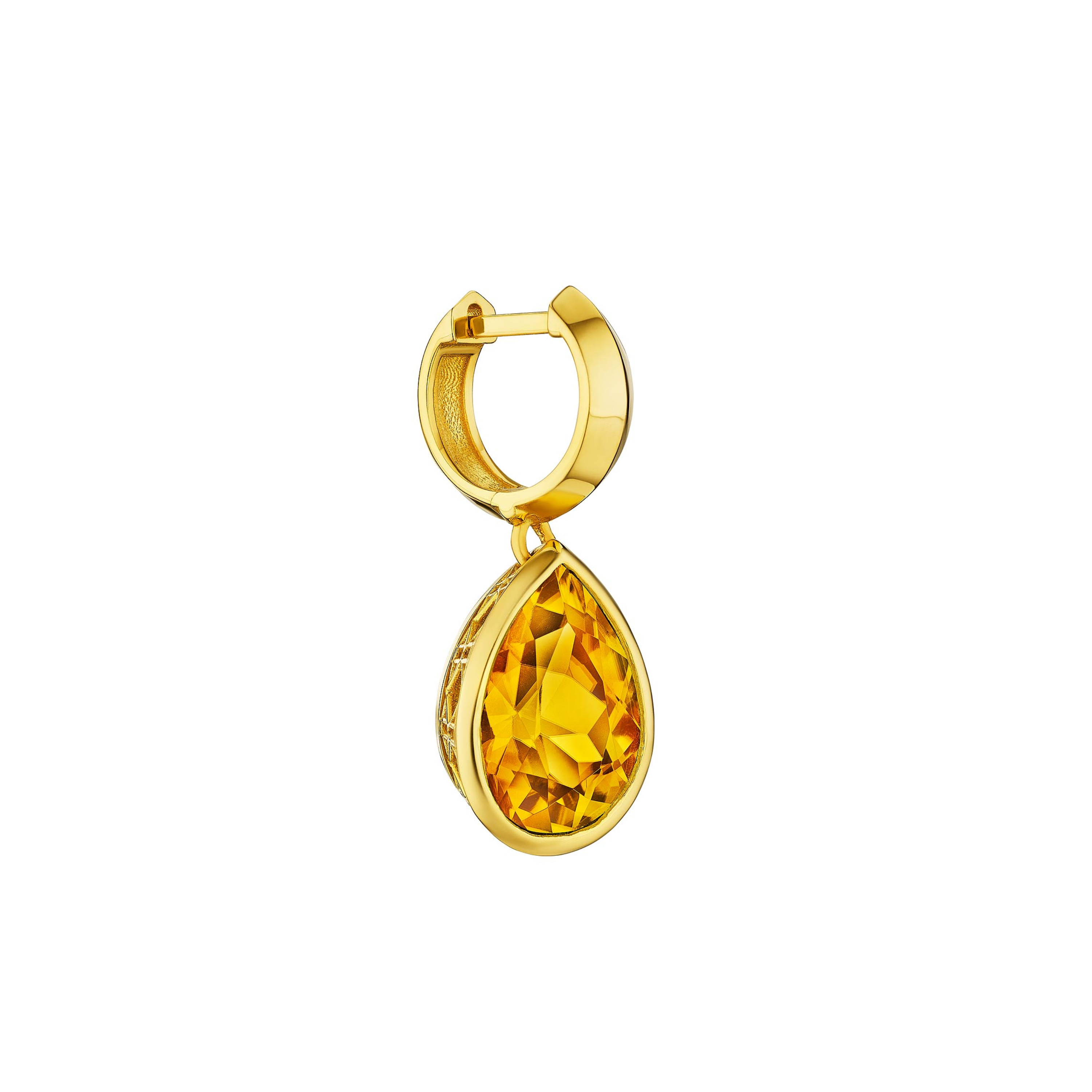 MoAnA LUU Dlo pear-shaped citrine earring in 18K yellow gold, featuring a cane-woven frame inspired by traditional Caribbean fish traps, reflecting the house’s vision of Creole-inspired fine jewelry crafted in New York.