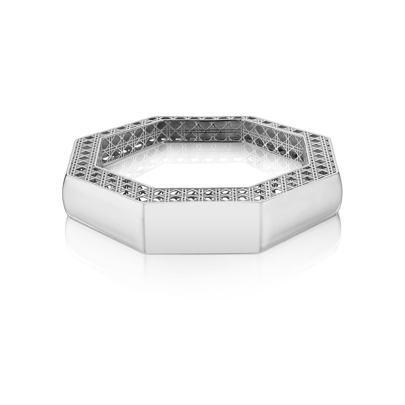 MoAnA LUU Doudou bangle bracelet in silver, featuring a cane-woven work inspired by traditional Caribbean fish traps, reflecting the house’s vision of Creole-inspired fine jewelry crafted in New York.