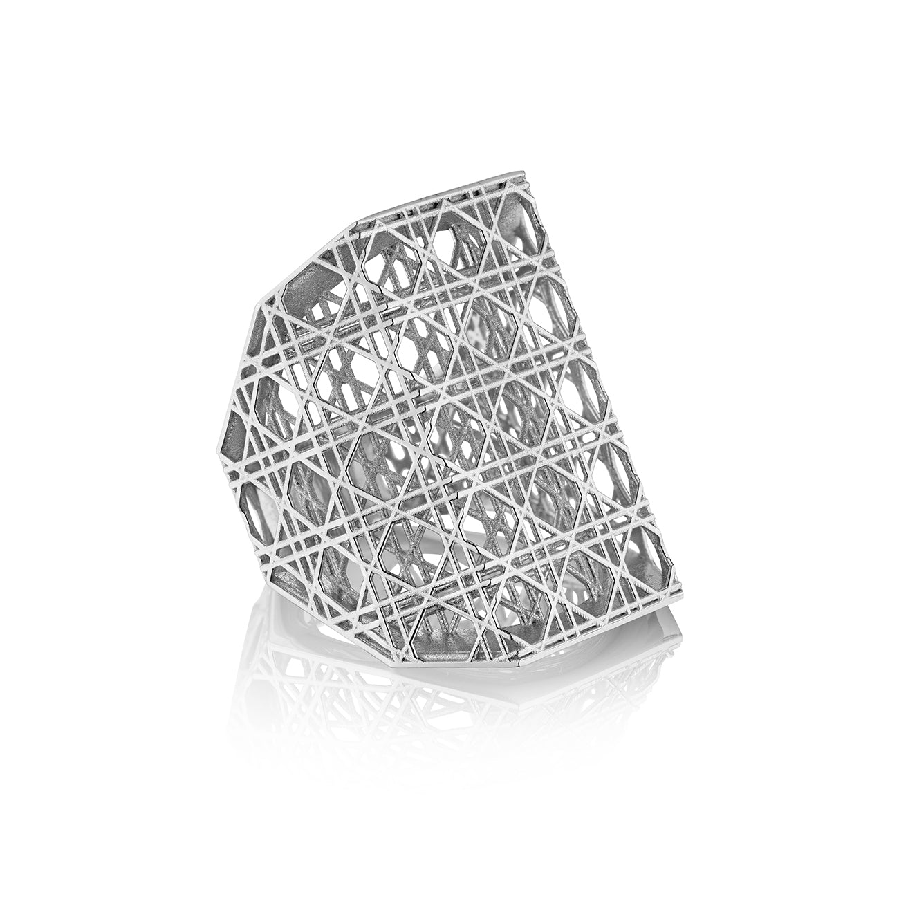 MoAnA LUU Doudou maxi ring in silver featuring a cane-woven work inspired by traditional Caribbean fish traps, reflecting the house’s vision of Creole-inspired jewelry crafted in New York.