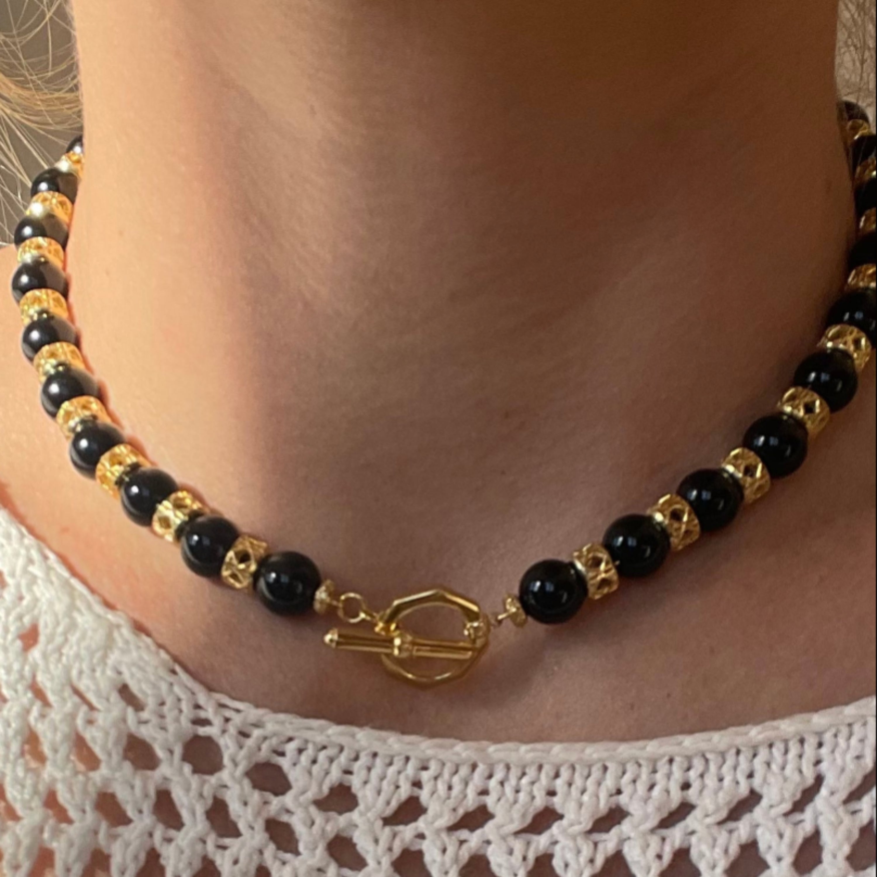 DouDou Yva Bead necklace, 18K Yellow Gold and onyx